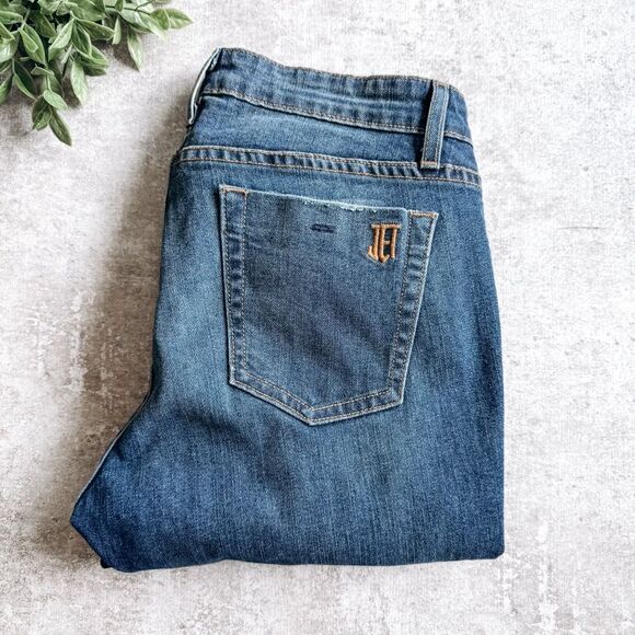 John Eshaya Distressed Skinny Crop Medium Wash Jean Size 6 - Picture 1 of 6